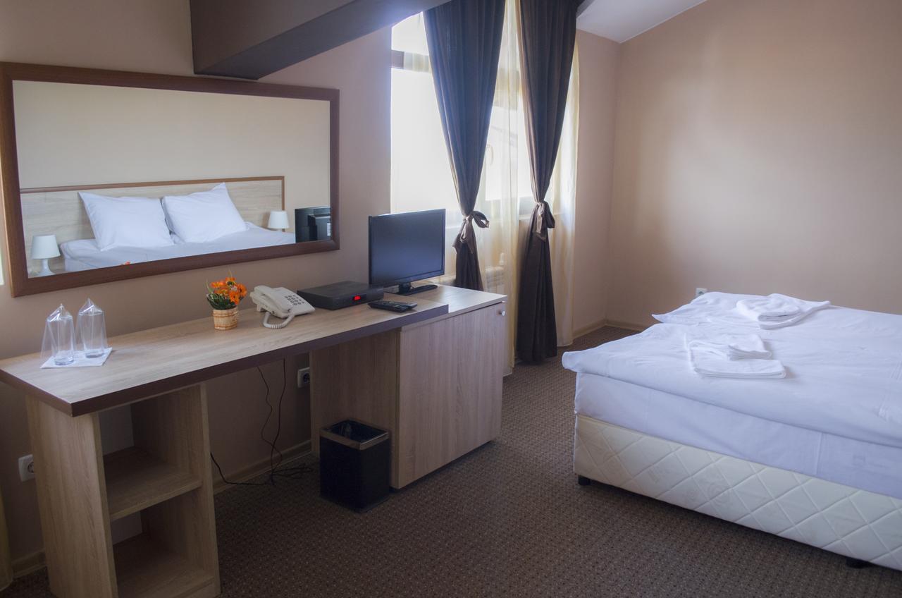 Maribel Spa Hotel Koprilova エクステリア 写真